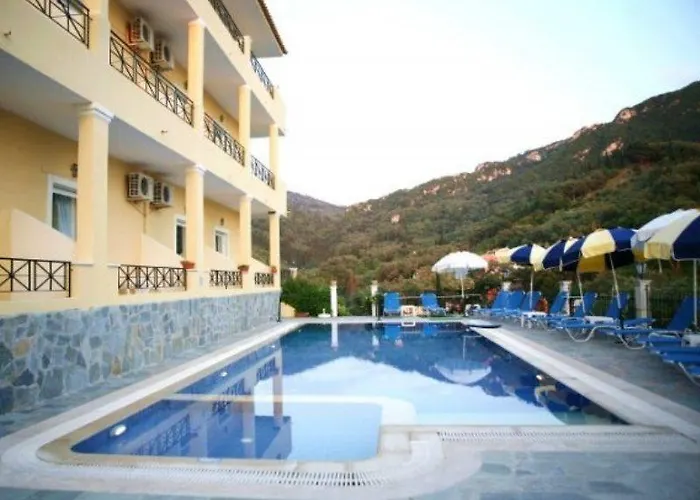 Alonakia Hotel 2*