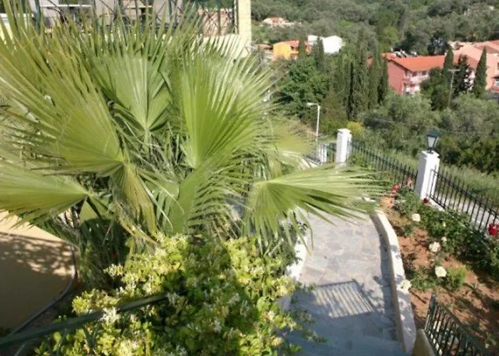 Alonakia 2*