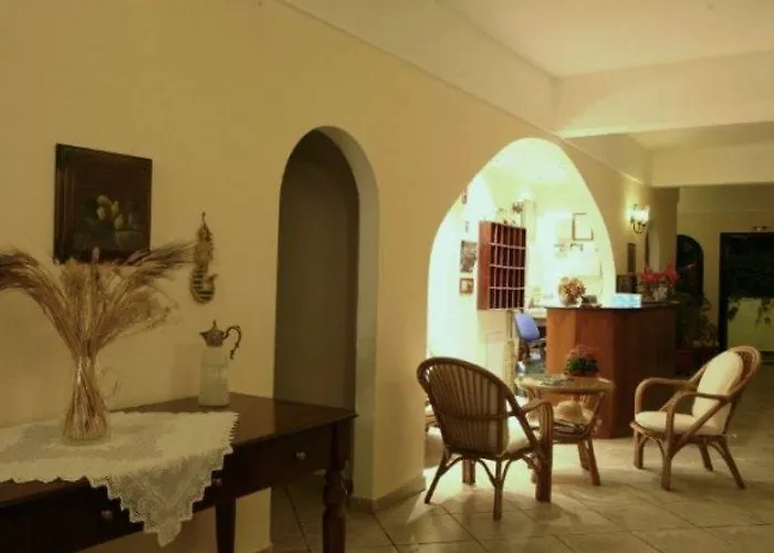Alonakia Hotel 2*