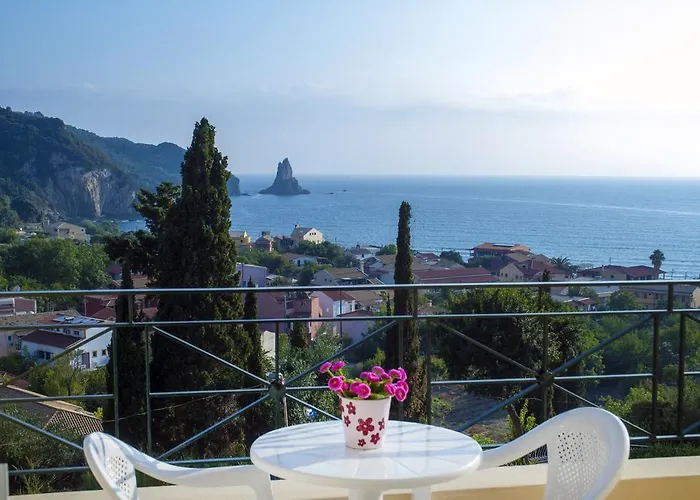Alonakia Hotel 2*