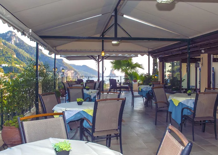 Alonakia Hotel