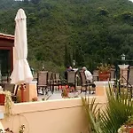 Alonakia