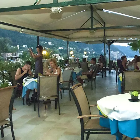 Alonakia 2* Agios Gordios (Corfu)