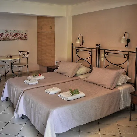 Alonakia 2* Agios Gordios (Corfu)