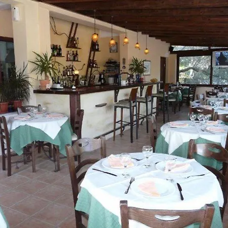 Alonakia Hotel 2*
