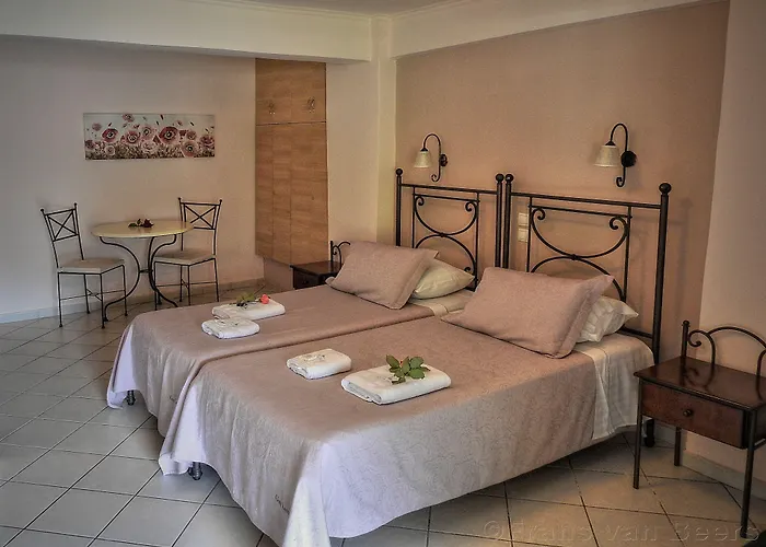 Alonakia 2* Agios Gordios (Corfu)