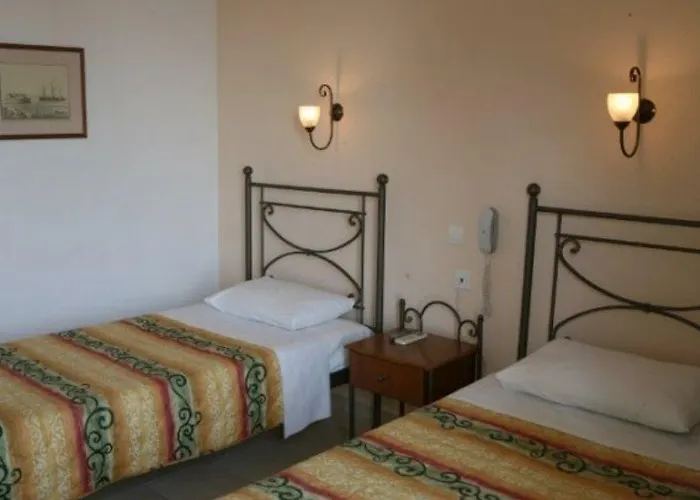 Alonakia Hotel 2*