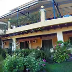 Otel Alonakia