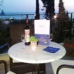 Otel Alonakia
