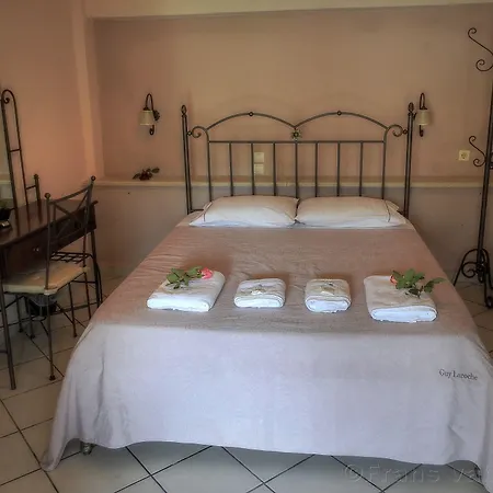 Otel Alonakia